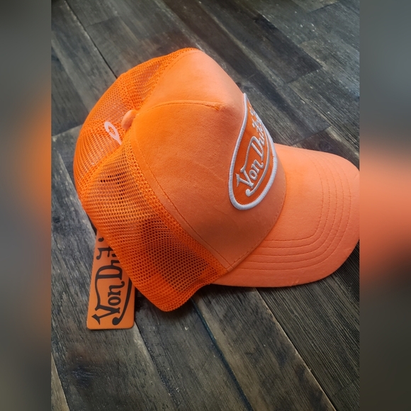 Von Dutch Orange Velvet Trucker Hat - Picture 2 of 12